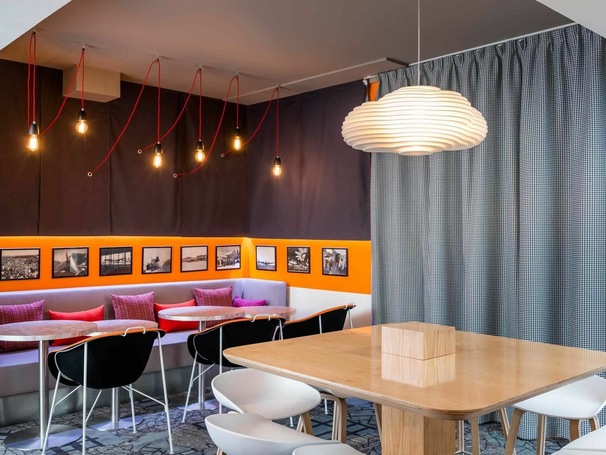 Ibis Styles Paris Velizy Hotel Bagian luar foto