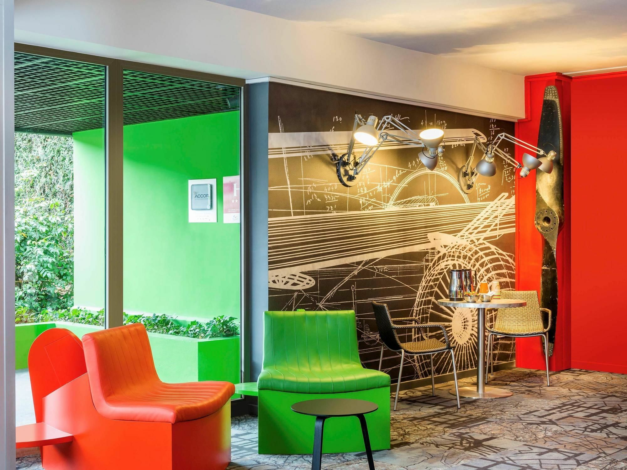 Ibis Styles Paris Velizy Hotel Bagian luar foto
