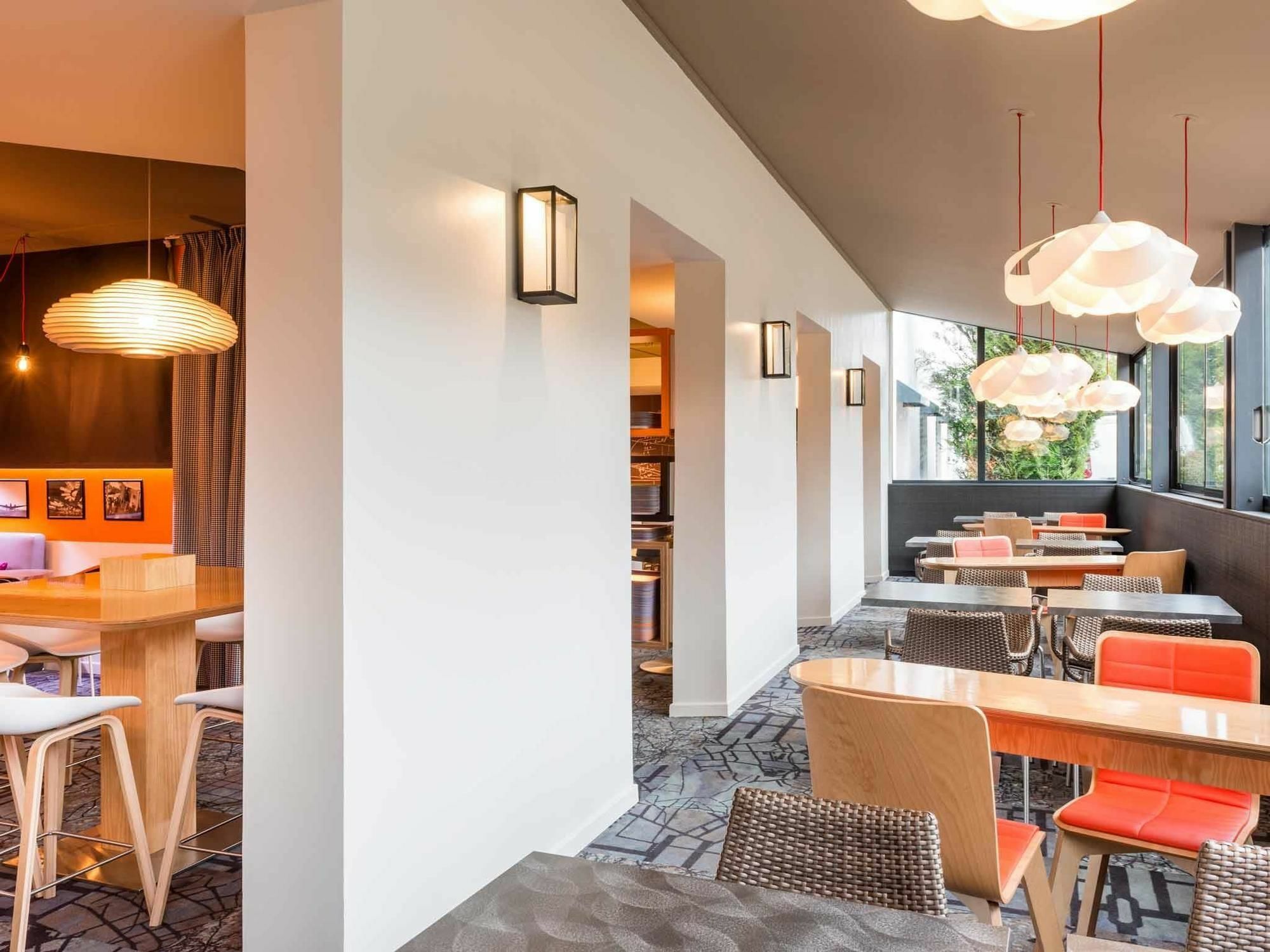 Ibis Styles Paris Velizy Hotel Bagian luar foto