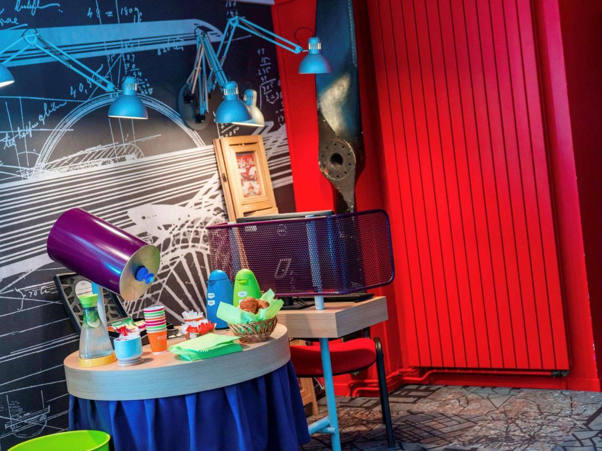 Ibis Styles Paris Velizy Hotel Bagian luar foto